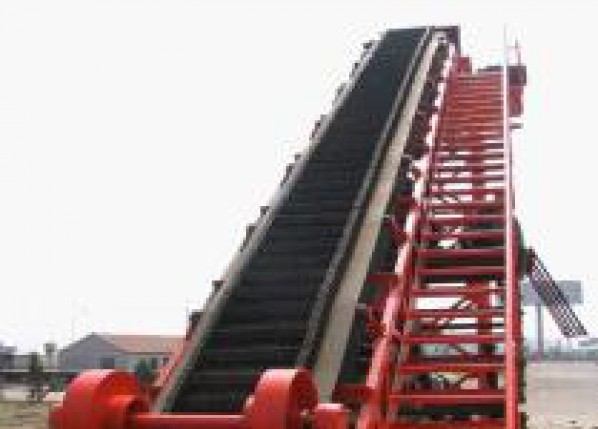 大傾角皮帶輸送機